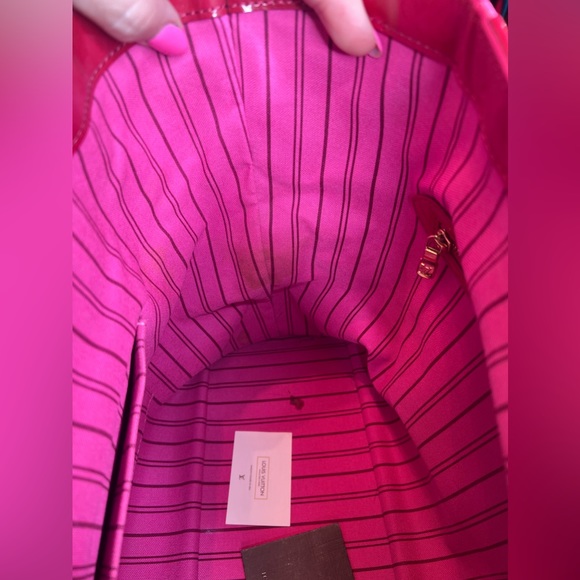 Louis Vuitton Authentic Handbag - Picture 8 of 16